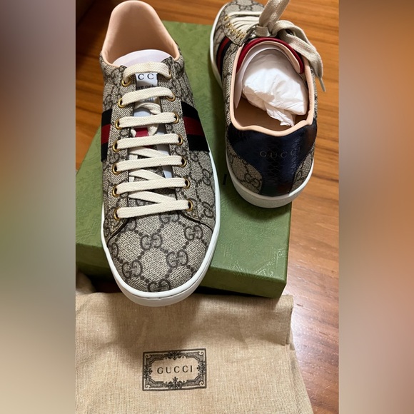 Gucci shoes monogram new never used. - Picture 1 of 5
